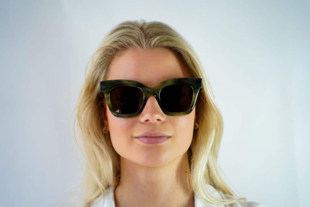 Model wearing Lapima Lisa Forset